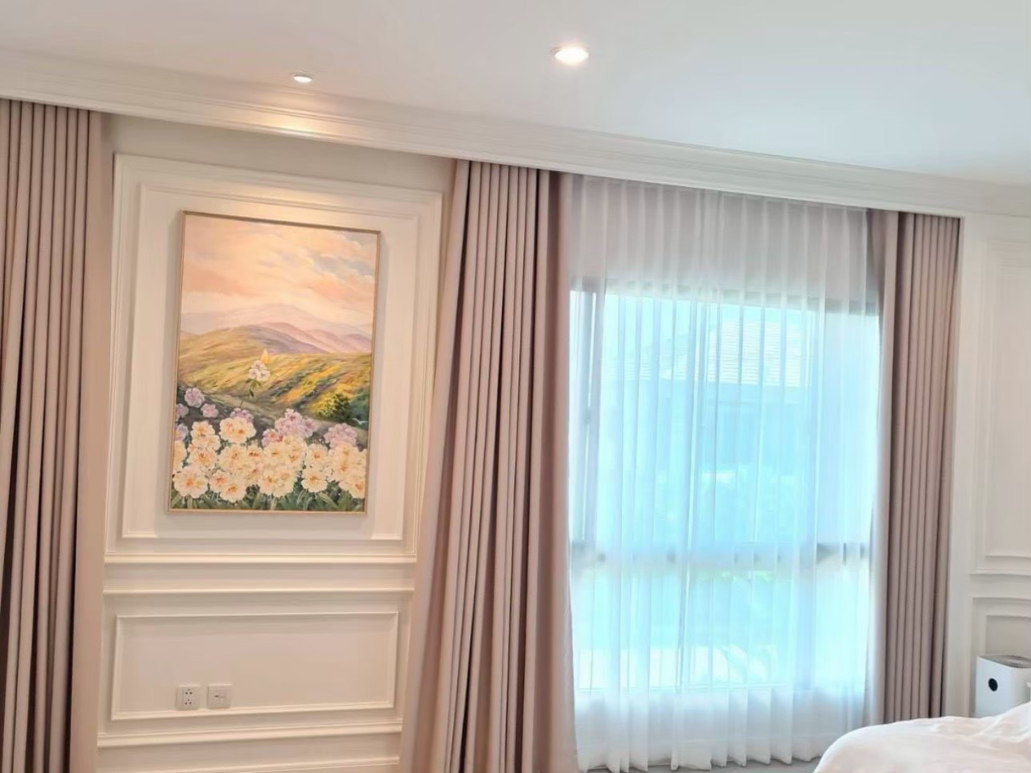 Elegant Modern Classic Bedroom